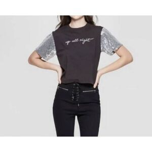 MIGHTY FINE SILVER & BLACK SEQUIN ARM CROP T-SHIRT SZ.XS EUC
